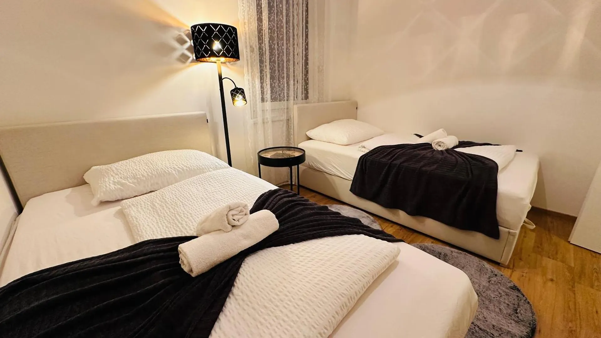 Schoenbrunn Garden Apartments Vienna