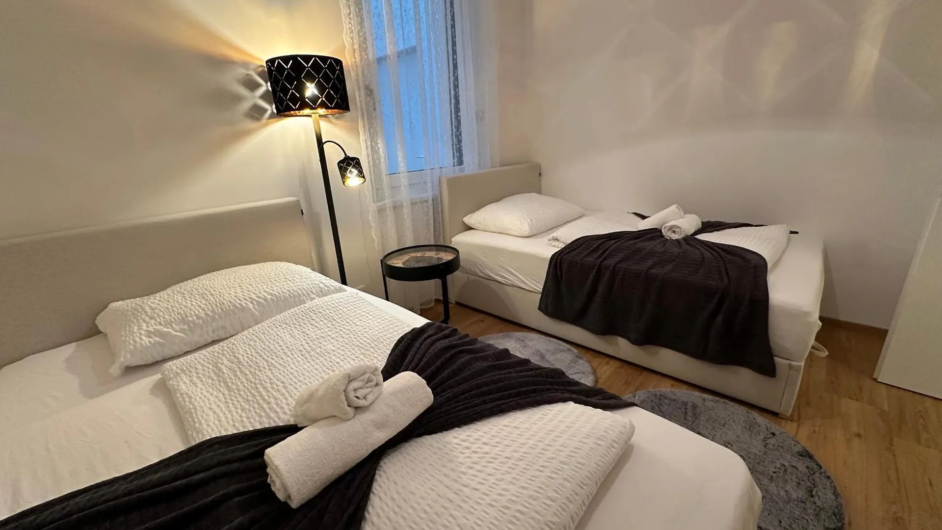 Schoenbrunn Garden Apartments Vienna